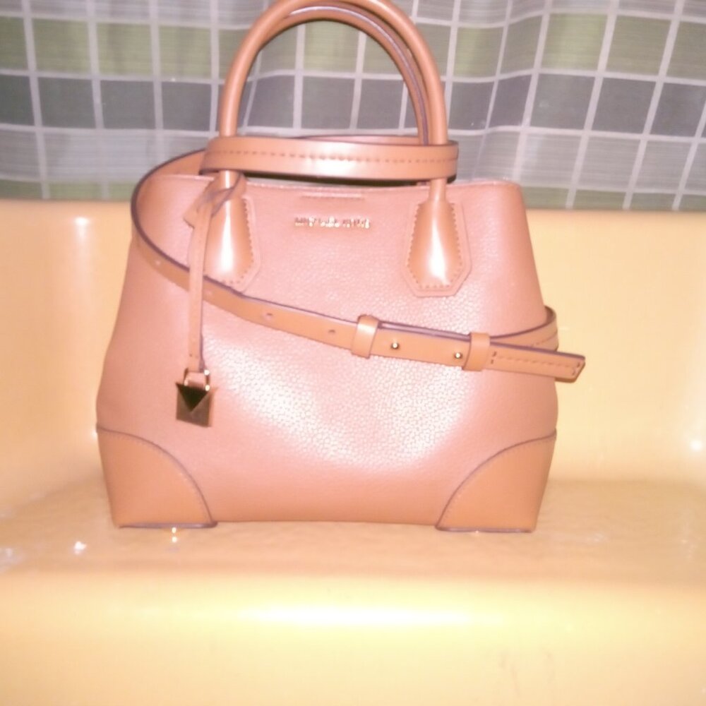Handbag /luggage - Picture 1 of 5